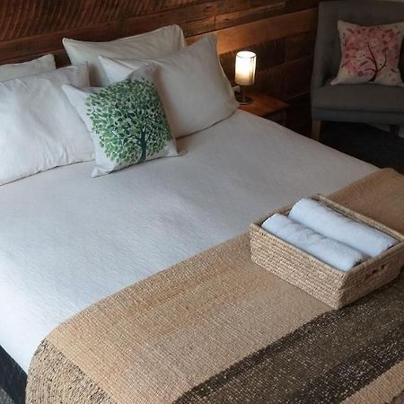 Хостел Treehouse Patagonia Пуэрто-Наталес Экстерьер фото